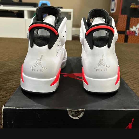 Retro Air Jordan 6 White Infared 2014 size 12 great condition box is damaged - Picture 7 of 10